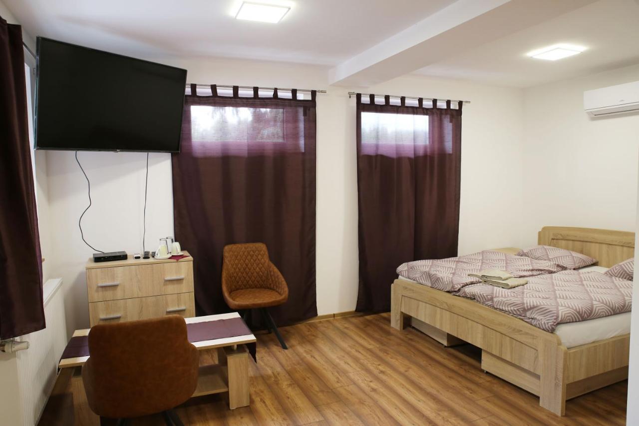 Cserhatvoelgy Panzio Alsotold Buitenkant foto