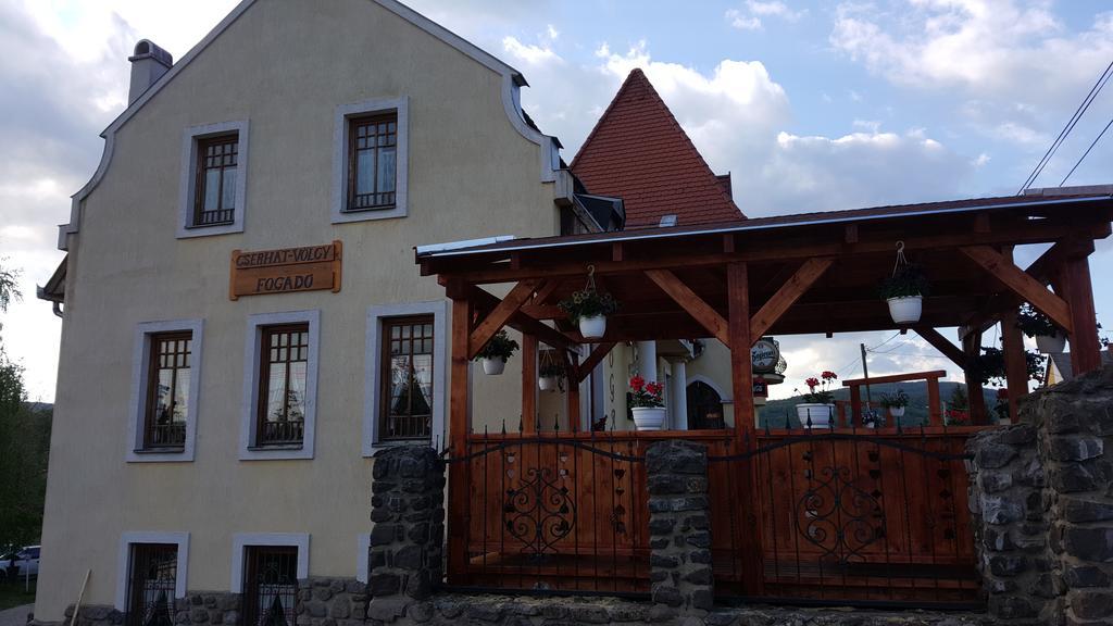 Cserhatvoelgy Panzio Alsotold Buitenkant foto